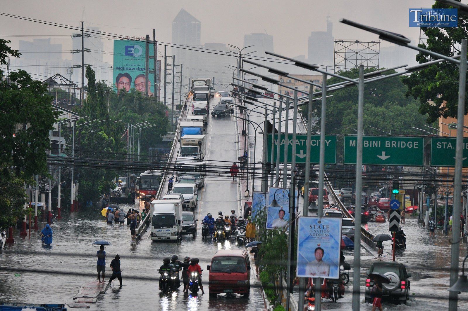 TRIBUNE-manila-submerged
